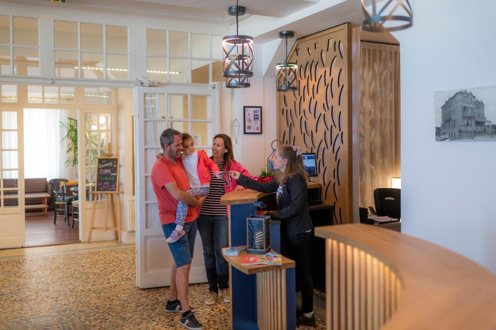 Vtf L'Hotel Des Bains Saint-Cast-le-Guildo Exterior foto